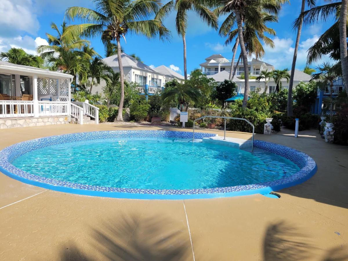 Sibonne Beach Hotel เกรซเบย์ ภายนอก รูปภาพ