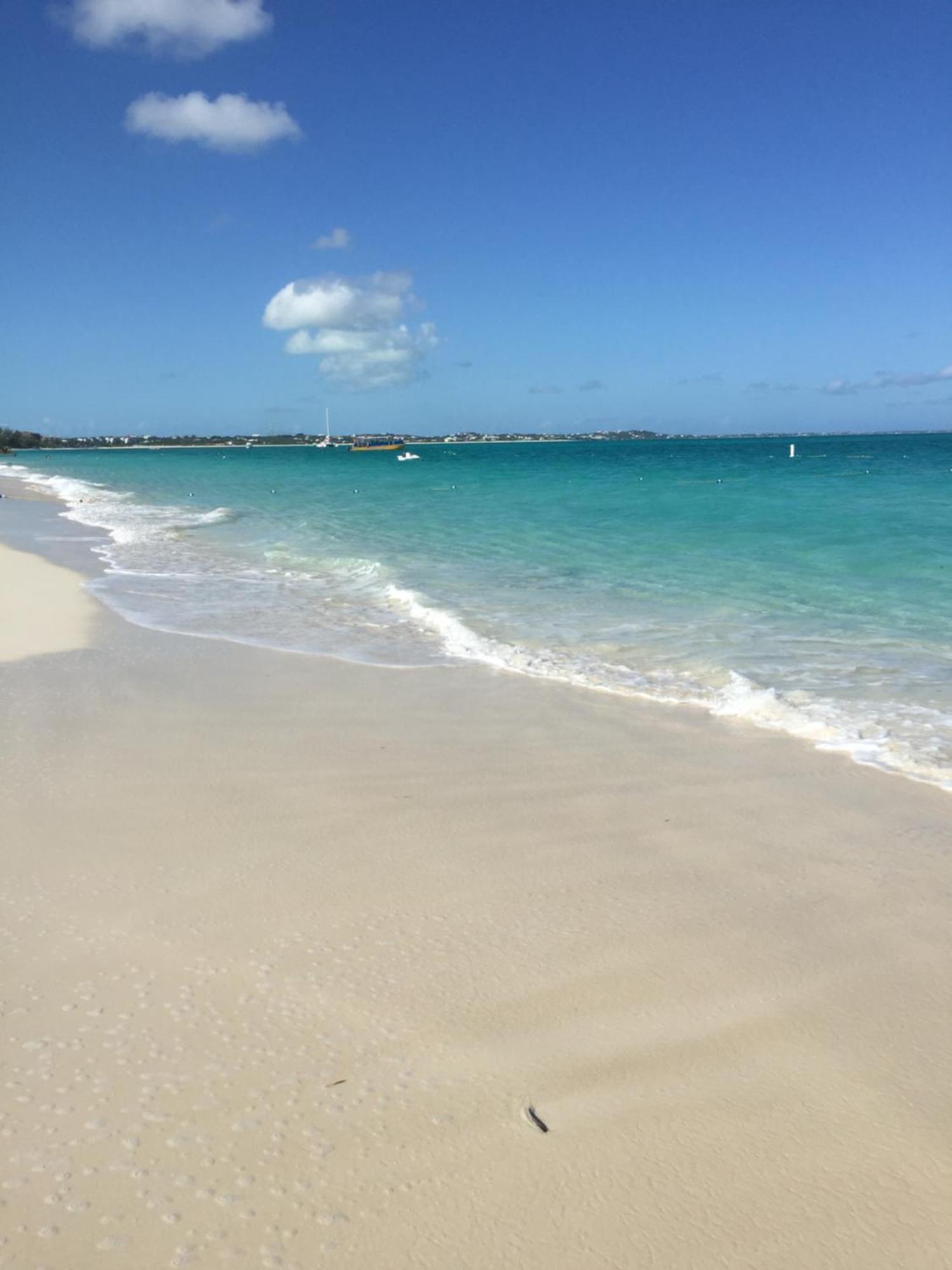 Sibonne Beach Hotel เกรซเบย์ ภายนอก รูปภาพ