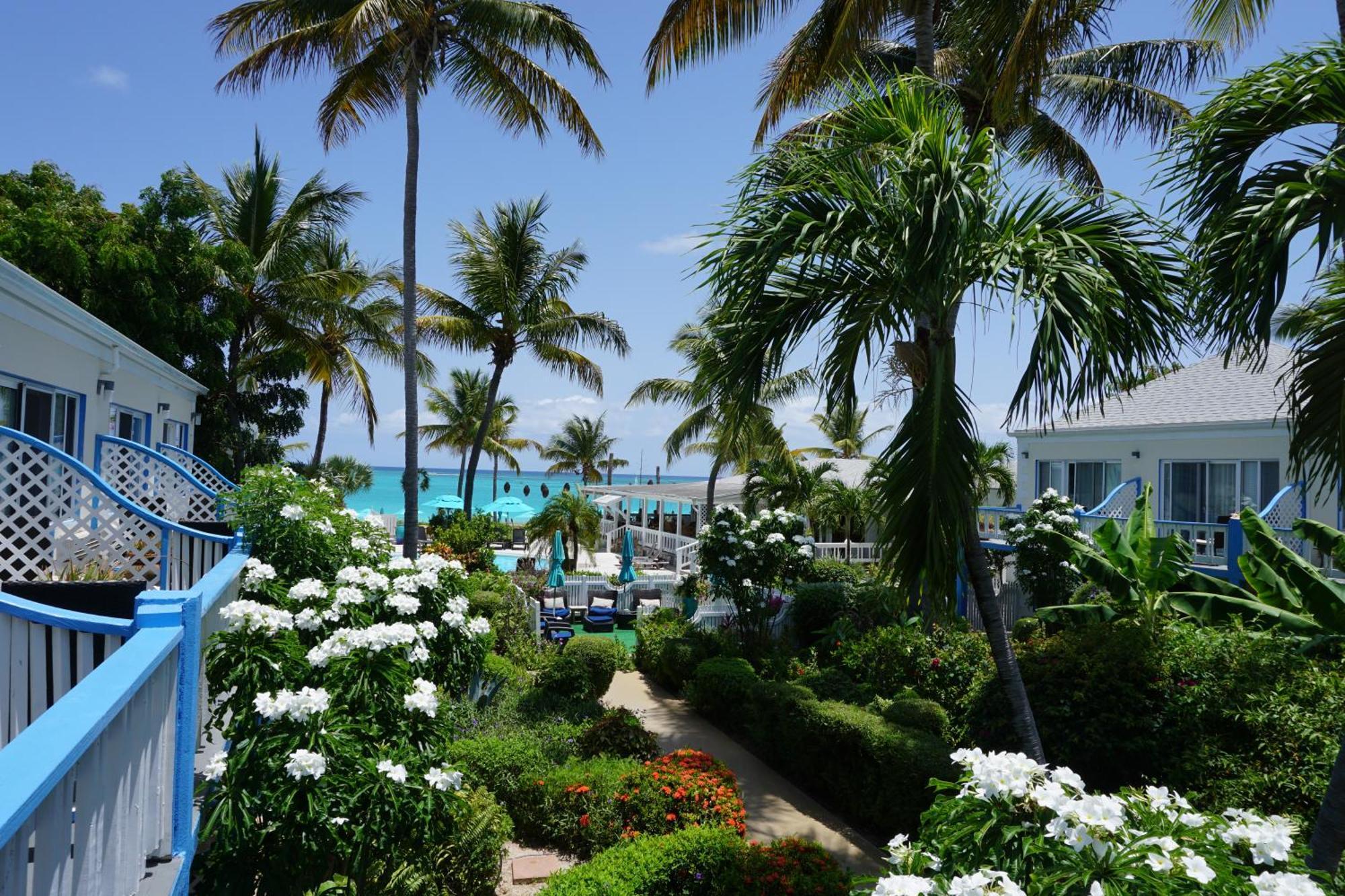 Sibonne Beach Hotel เกรซเบย์ ภายนอก รูปภาพ