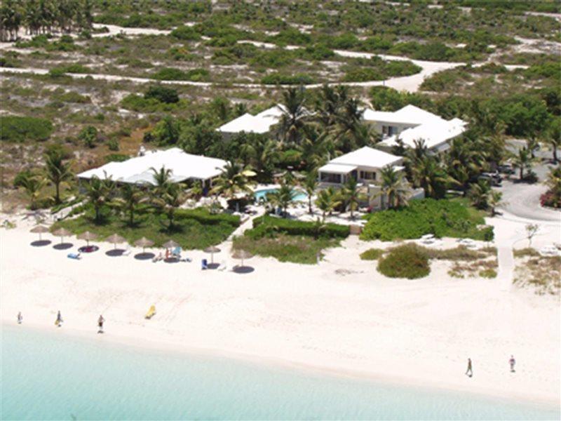 Sibonne Beach Hotel เกรซเบย์ ภายนอก รูปภาพ