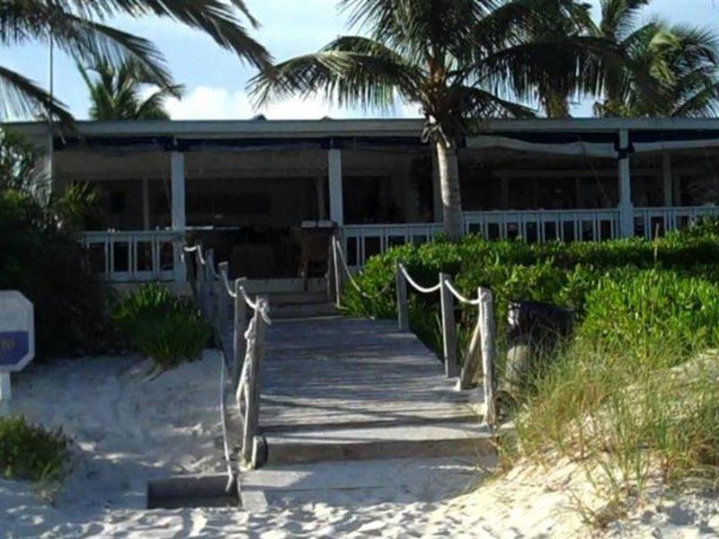 Sibonne Beach Hotel เกรซเบย์ ภายนอก รูปภาพ