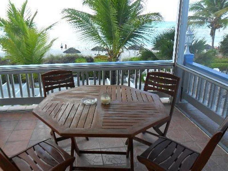Sibonne Beach Hotel เกรซเบย์ ภายนอก รูปภาพ